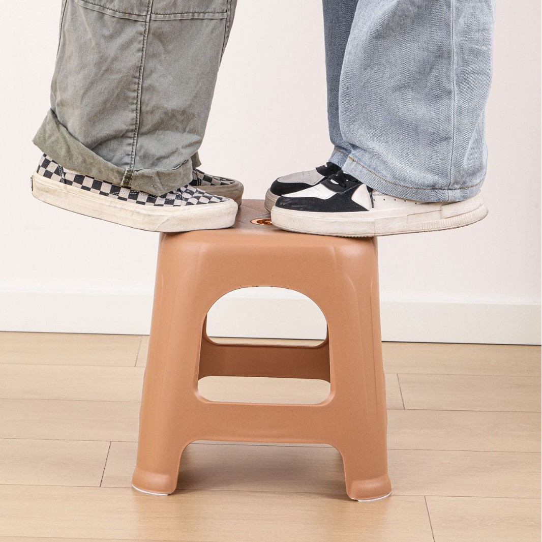 Thickened Plastic Stool for Home Use, Living Room Stool, Street Stall Chair, Thickened Non-Slip Stool with Logo Printing, Plastic Stool