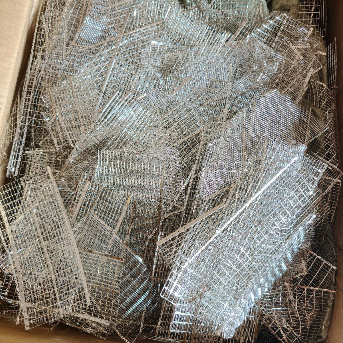 National Gold-Plated Recycling Ruihua Silver-Plated Led Waste Bracket Inventory Lamp Beads Electronic Waste Acquisition Door-To-Door