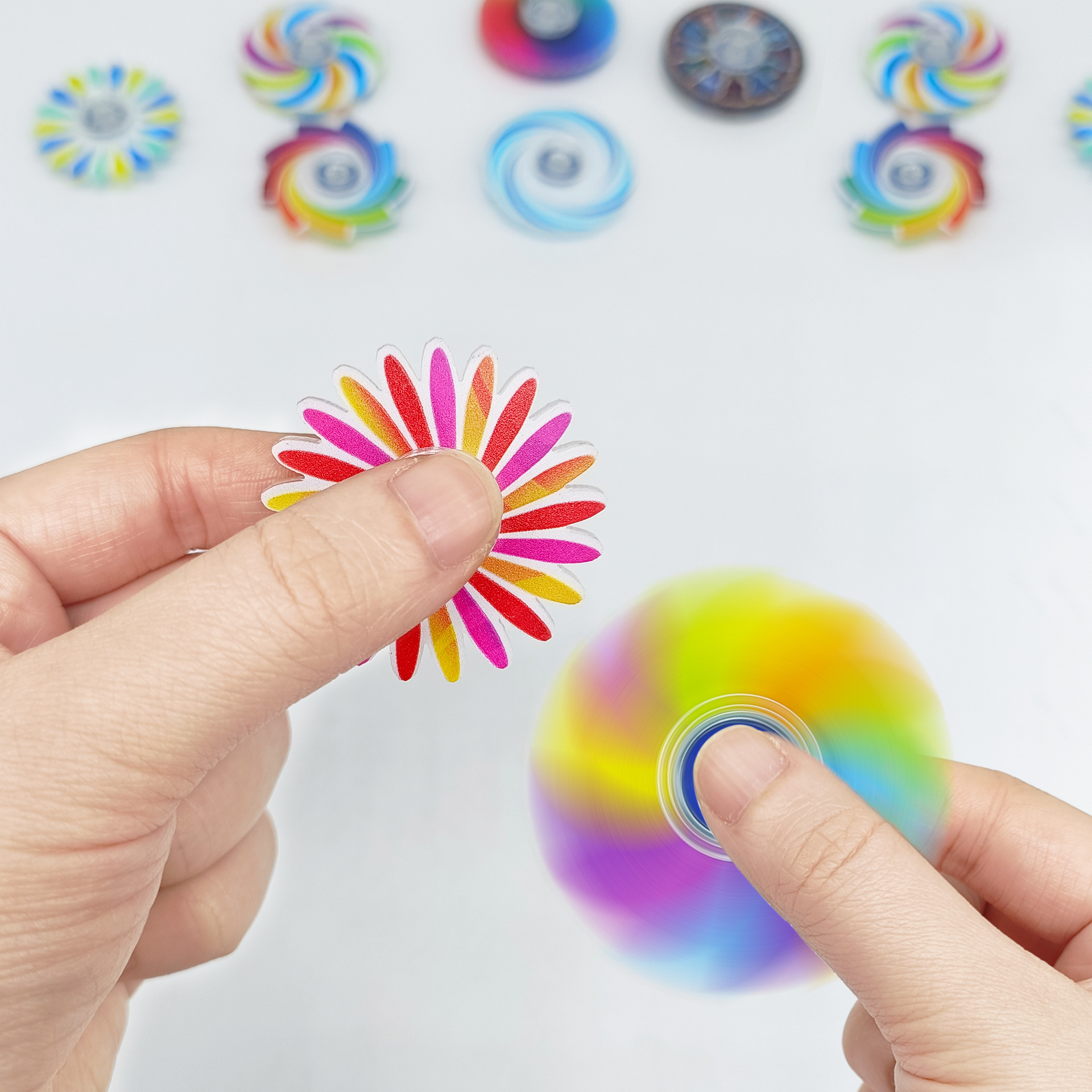 Cross-border creative color gyro acrylic colorful fingertip gyro spinning top cool decompression toys wholesale