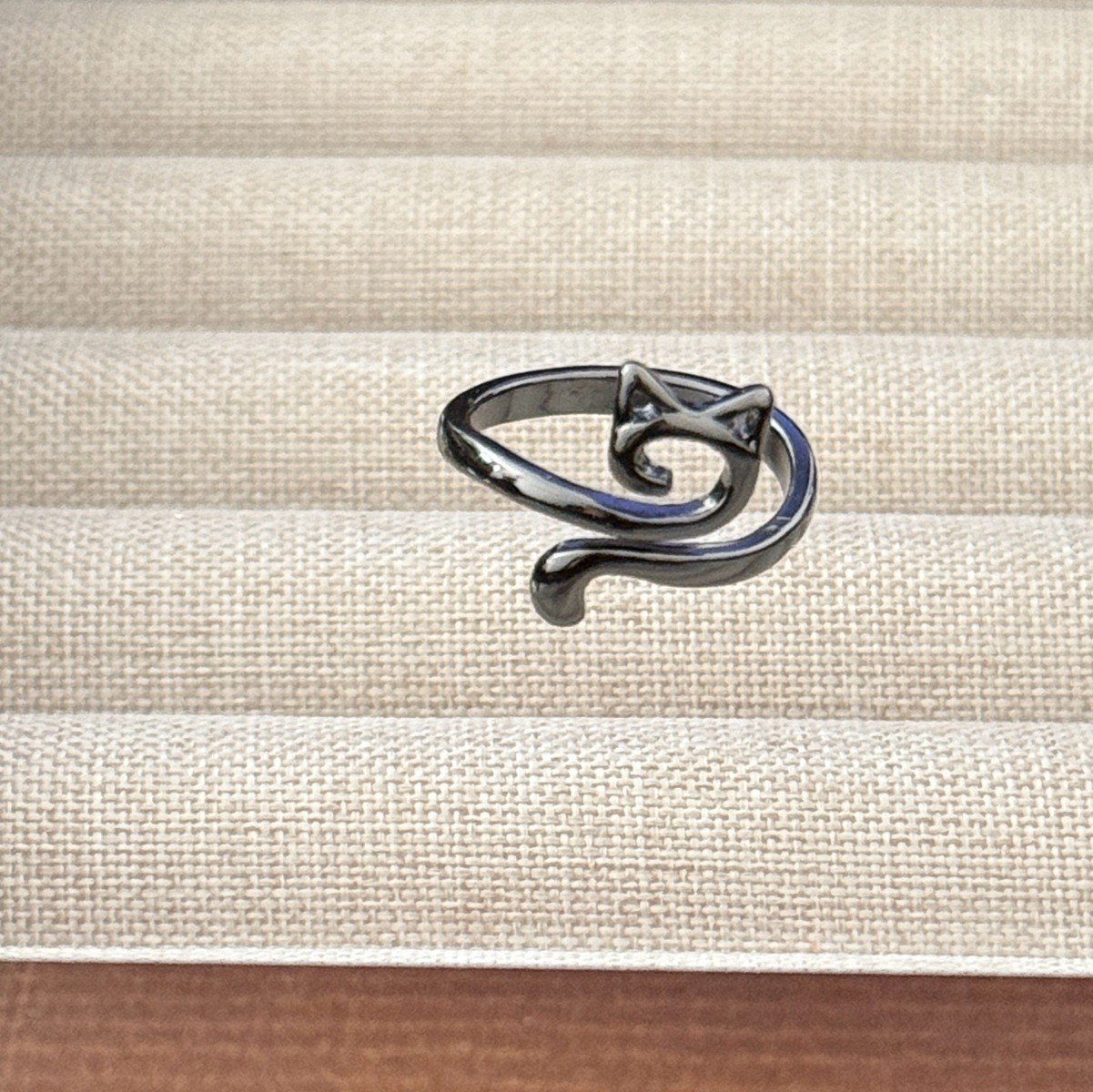 Cross-border best selling European and American hook line geometric cat ring opening adjustable animal ring knitted jewelry