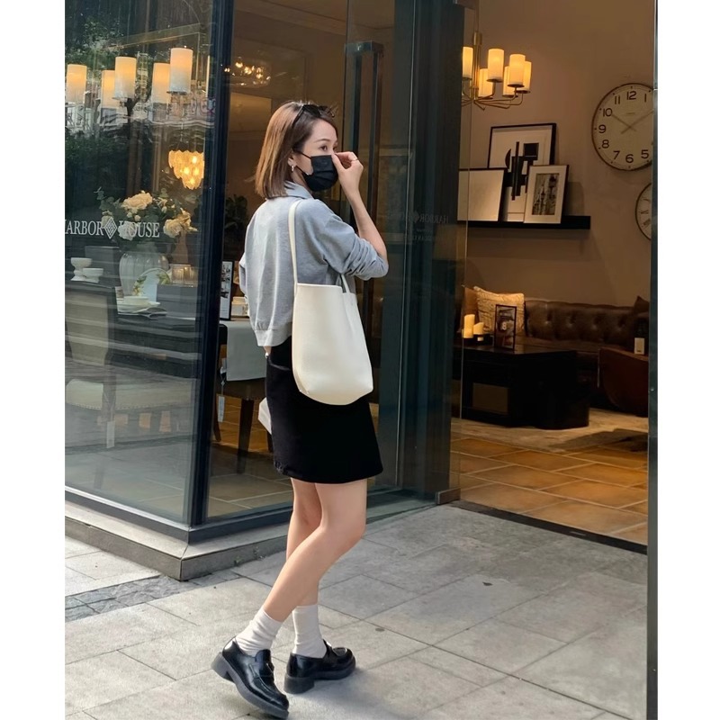 Genuine Leather Large-Capacity Bucket Bag for Women 2025 New Style This Year's Popular First-Layer Cowhide Niche Shoulder Bag Commuter Bag for Women