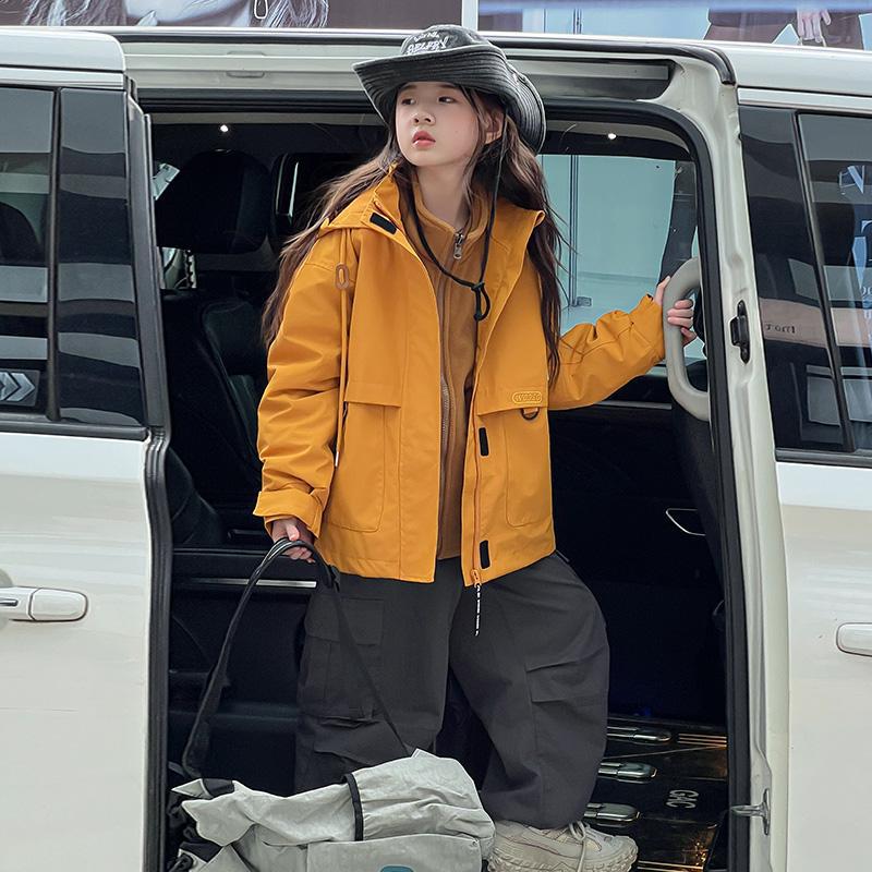 Girls' three-in-one assault clothing outdoor autumn 2025 new fashion sports coat thickened liner children's jacket
