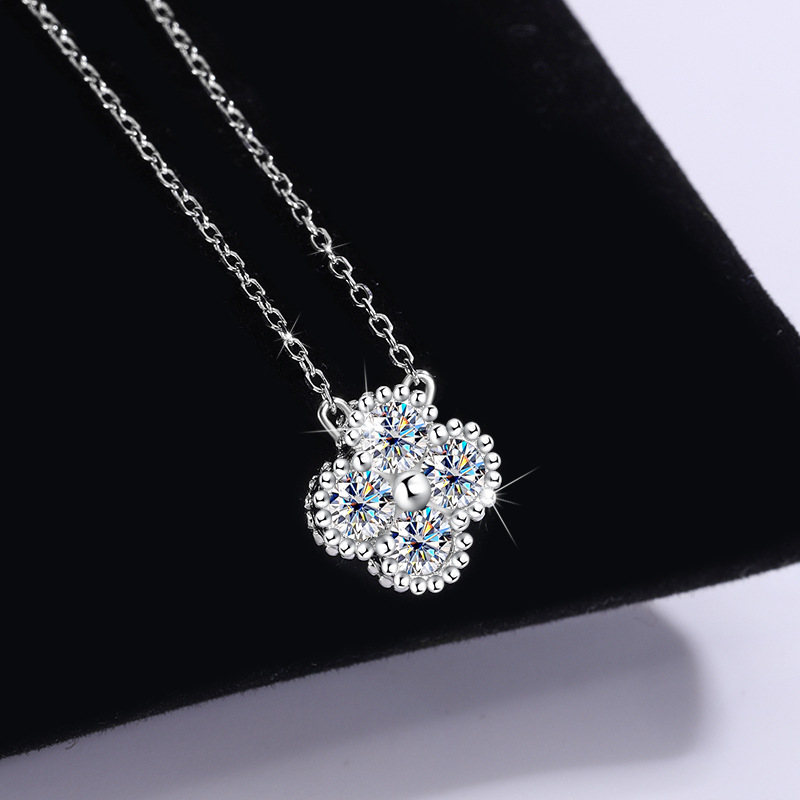 Red Riding Book Explosive S925 Sterling Silver Four-leaf Clover Women's Necklace Mosan Diamond Pendant Simple Light Luxury All-match Clavicle Chain