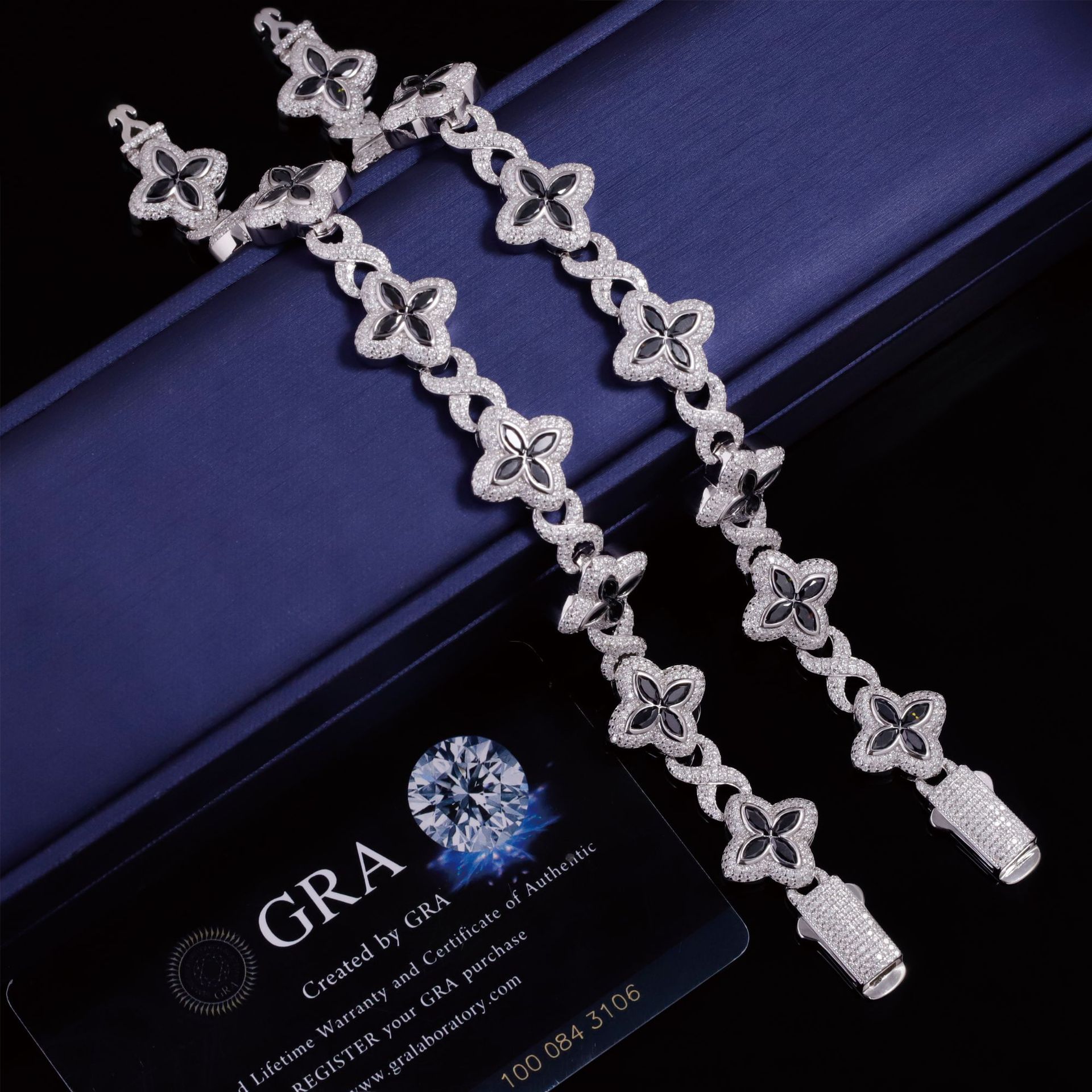 Cross-Border Hot-Selling Black Four-Leaf Clover Bracelet S925 Silver Inlaid with Moissanite Fashionable and Personalized Hip-Hop Style Bracelet for Men and Women