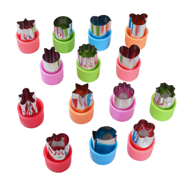 Fruit and vegetable flower cutter embossing knife butterfly noodle printing wonton wonton wonton biscuit making dumplings baby food supplement tool