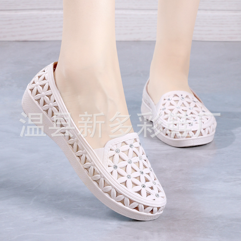 Summer Rafting Wading Shoes, Clogs, Women's Comfortable Leaky Shoes, Outdoor Beach Shoes, Soft Soles for Mothers