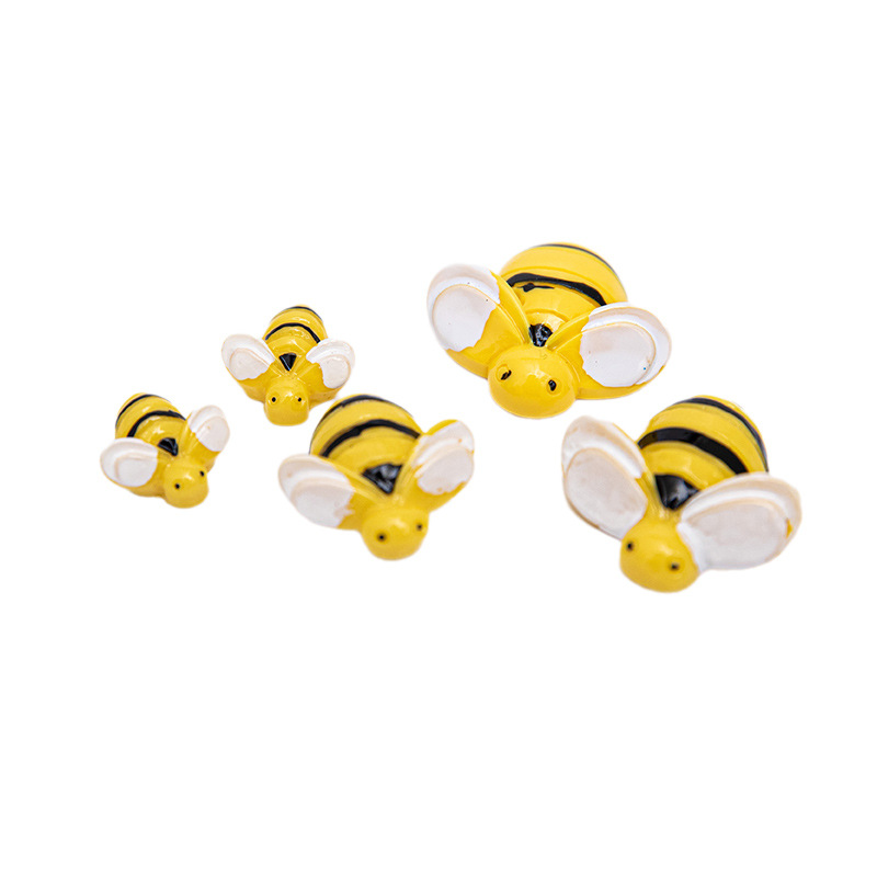 Cross-border foreign trade wholesale cartoon bee three-dimensional resin accessories diy moss landscaping mobile phone shell decorations