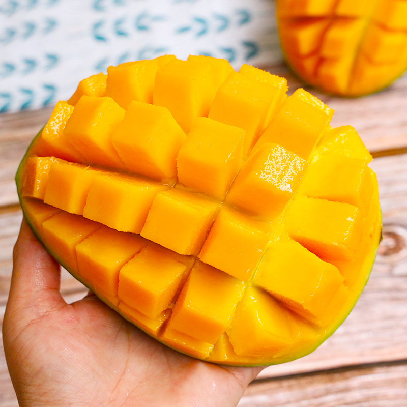 Panzhihua Kate Mango Fresh Large Fruit Tropical Fruit Green Skin Sweetheart Freshly Picked and Delivered Directly from Sichuan