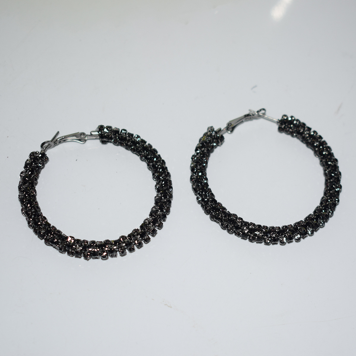 Trendy European and American Exaggerated Full Diamond Hoop Earrings for Women, Fashionable Light Luxury Versatile Jewelry Hoop Earrings