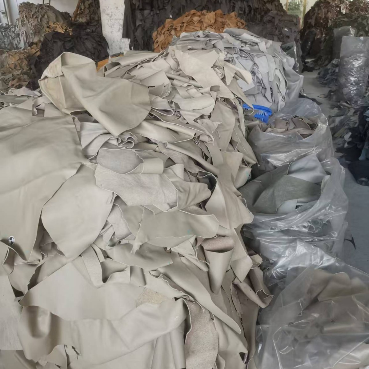 Furniture Top Layer Leather Black Yellow Red Litchi Grain Fine Grain Cowhide Sofa Genuine Leather Handmade Genuine Leather Cowhide