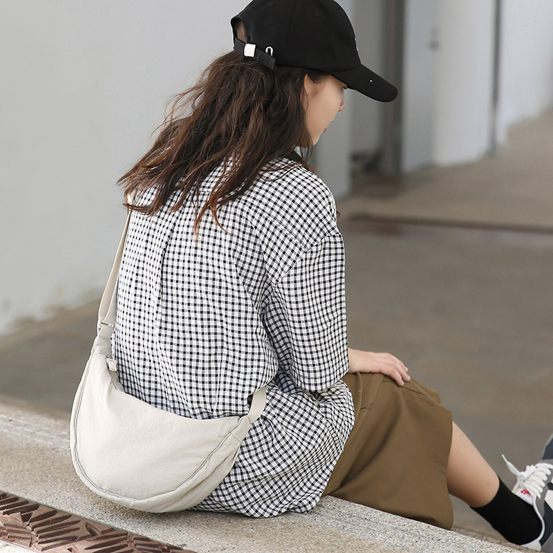 Youjia Fitting Room Same Women's Crossbody Bag Little Red Riding Book Nylon Dumpling Bag Student Shoulder Bag Cloth Bag Factory Supply