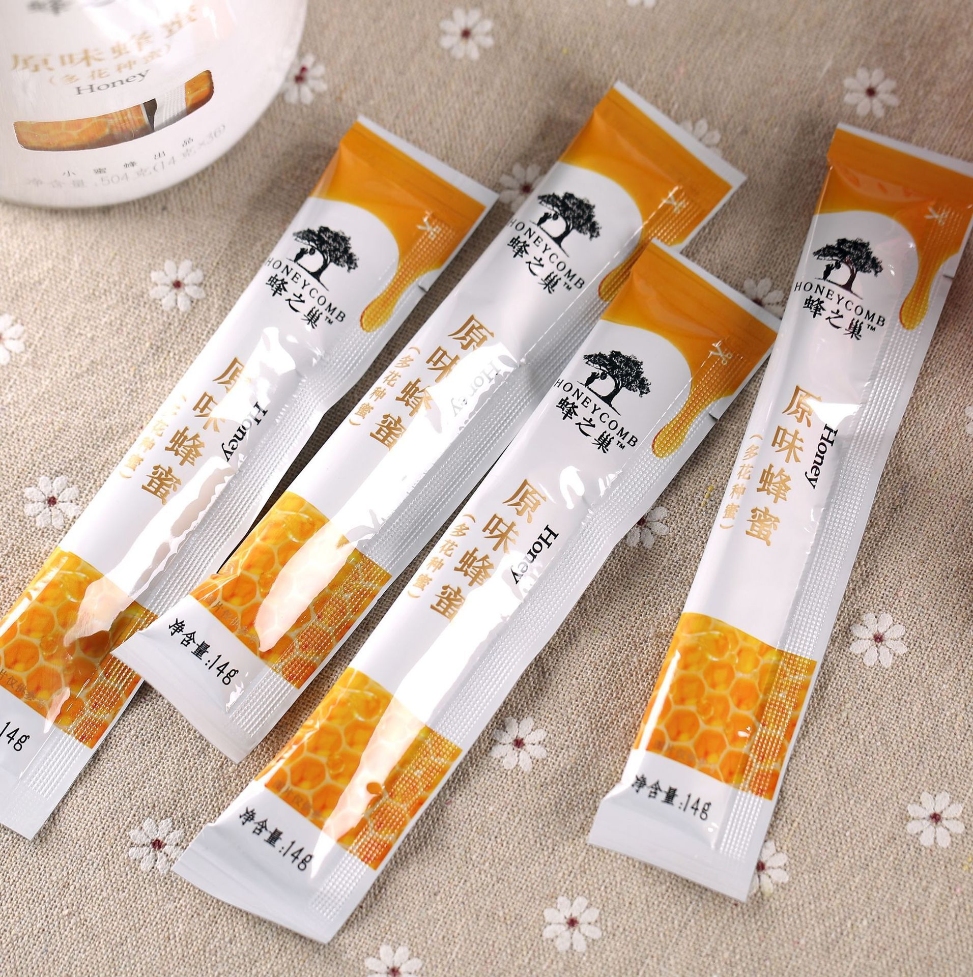 Honeycomb honey strip independent small bag portable bulk wholesale small strip bag Hundred Flowers with hand small gift honey