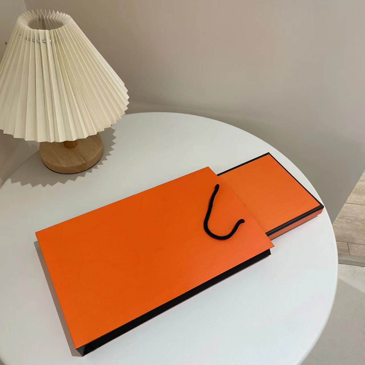 New Gift Box empty box suit universal scarf packing box rectangular portable scarf gift box heaven and earth box wholesale