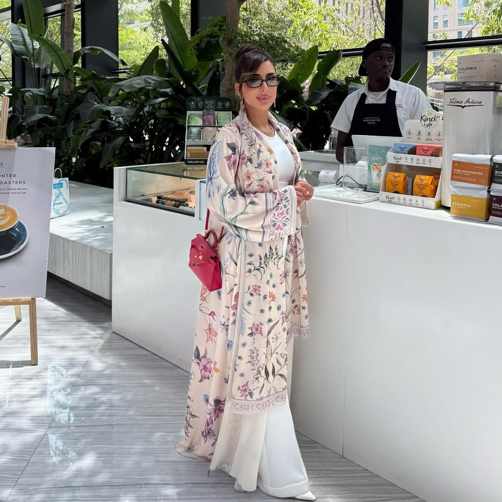 Mq223 Modest Printed Cardigan Robe with Headscarf Amazon Two-Piece Set Middle East Dubai Abaya Jacket