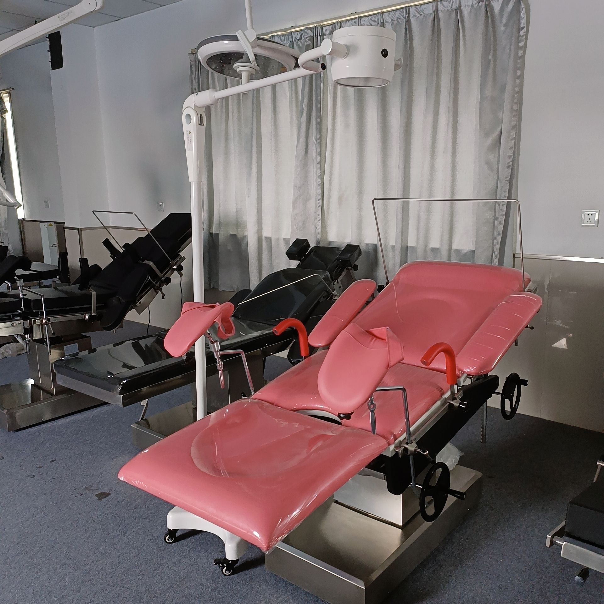 LED Surgical Lighting Lamp Product Model HNLED200Y GYnecological Inspection Lamp Oral Light Outdoor Clinic Inspection Lamp