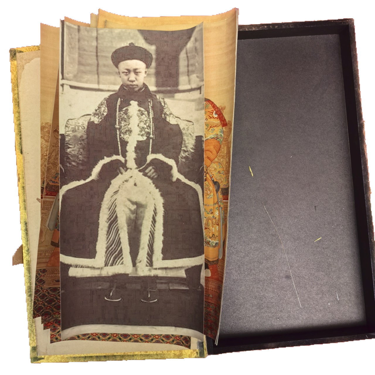 High Imitation Celebrity Paintings, Brocade Boxes, Collection Pendants, Twelve Emperors of the Qing Dynasty