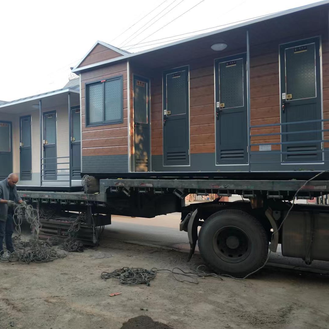 Manufacturer Outdoor Simple Construction Site Mobile Toilet Bathroom Shower Room Scenic Area Temporary Toilet Public Toilet Shower Room