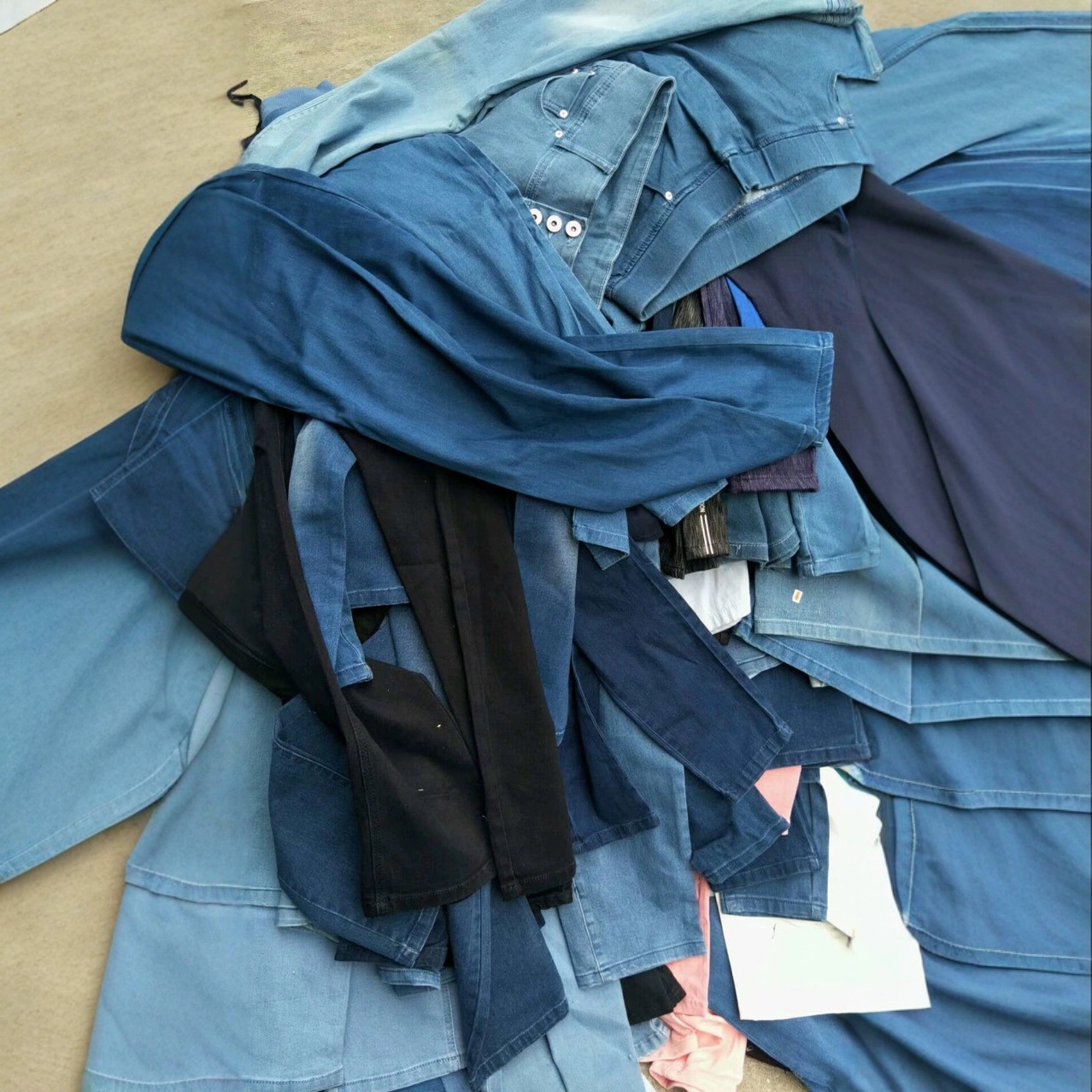 Factory Inventory Processing Low Price Women's Jeans Trousers Miscellaneous Foreign Trade Export Cabinet Jeans Wholesale