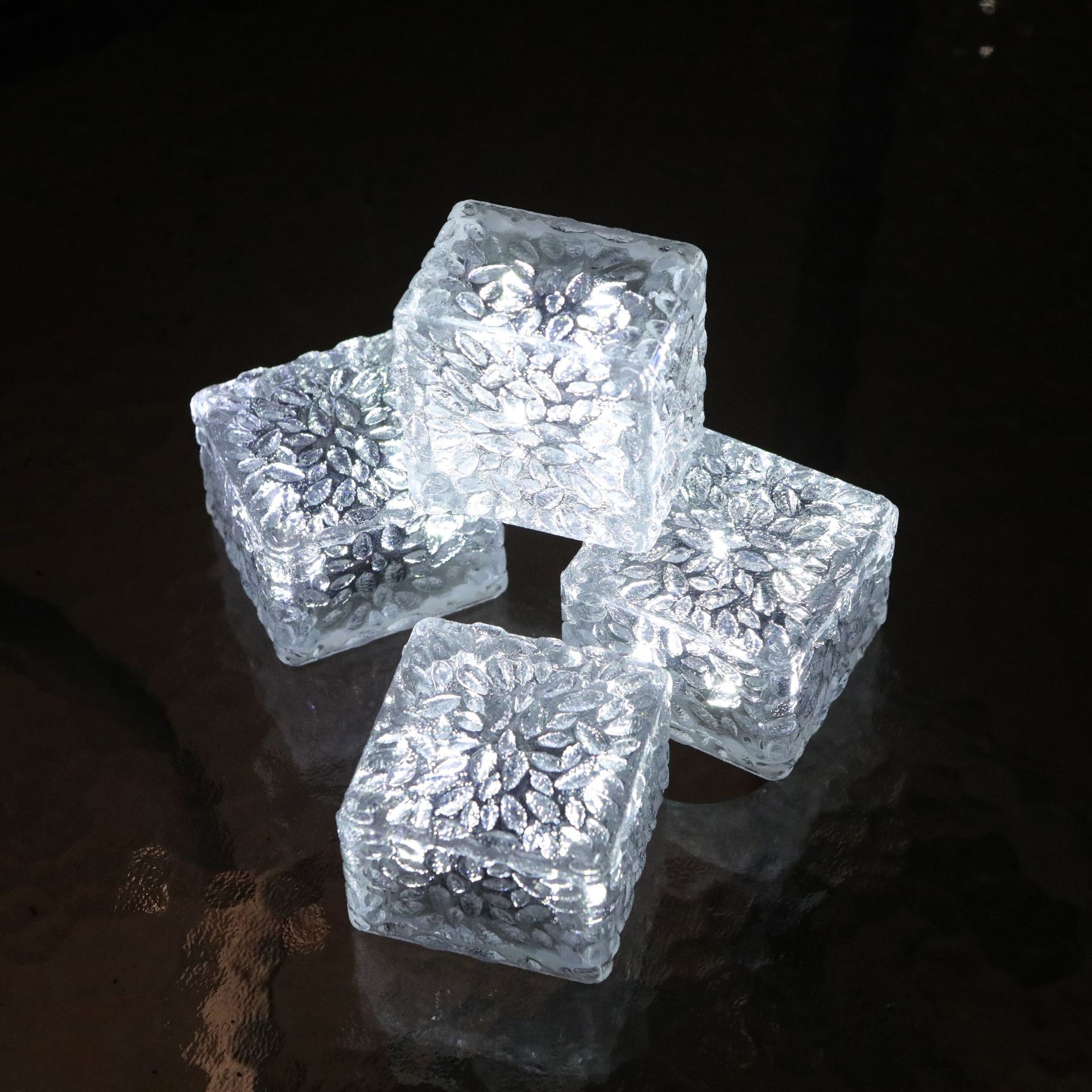 Cross-border Outdoor Waterproof Solar Buried Light Ice Brick Light Landscape Balcony Steps Garden Decoration Ice Block Floor Tile Light