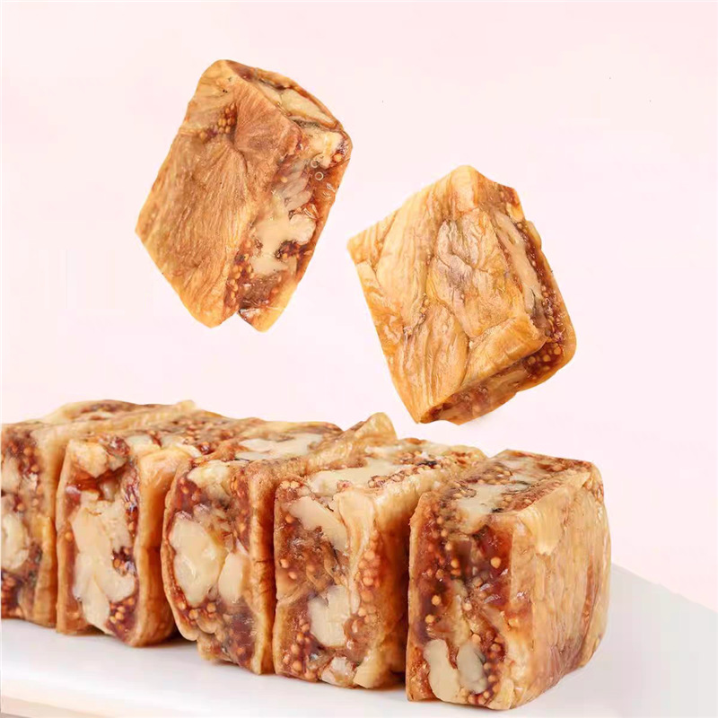 Fig with walnut pie 500g Xinjiang specialty snack nutritious fruit dried snack fig pie