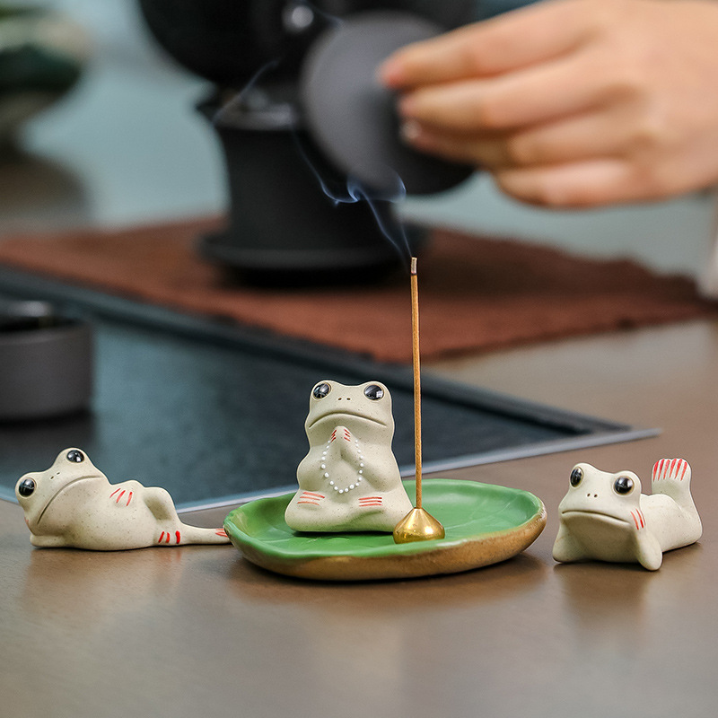 Ruijie Ceramic Frog Tea Pet Ornaments Ceramic Mud Lotus Leaf Tea Ceremony Accessories Tea Table Decorative Line Incense Insert Aquilaria Incense Pan Incense Holder