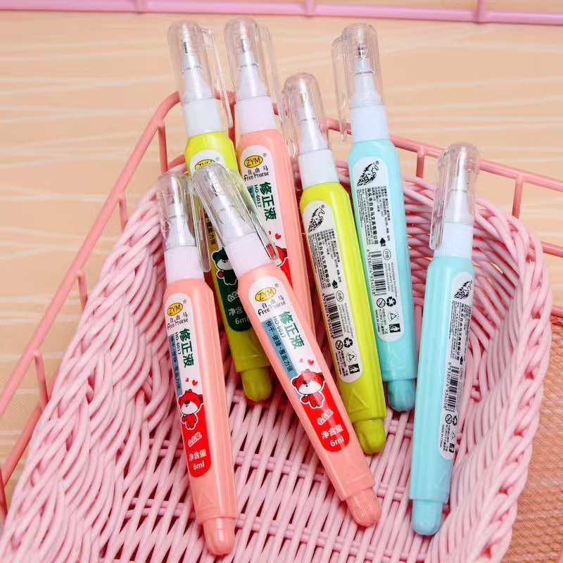 Free horse cartoon children's stationery correction fluid quick-drying white office pen-shaped student correction fluid 6ML