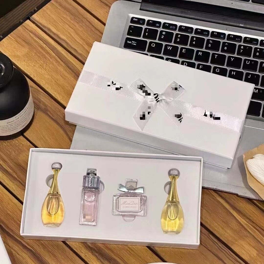 Seven-Piece Perfume Set for Girls, Light Fragrance Set, Gift Box, Birthday, Valentine's Day Gift, Fresh Souvenir