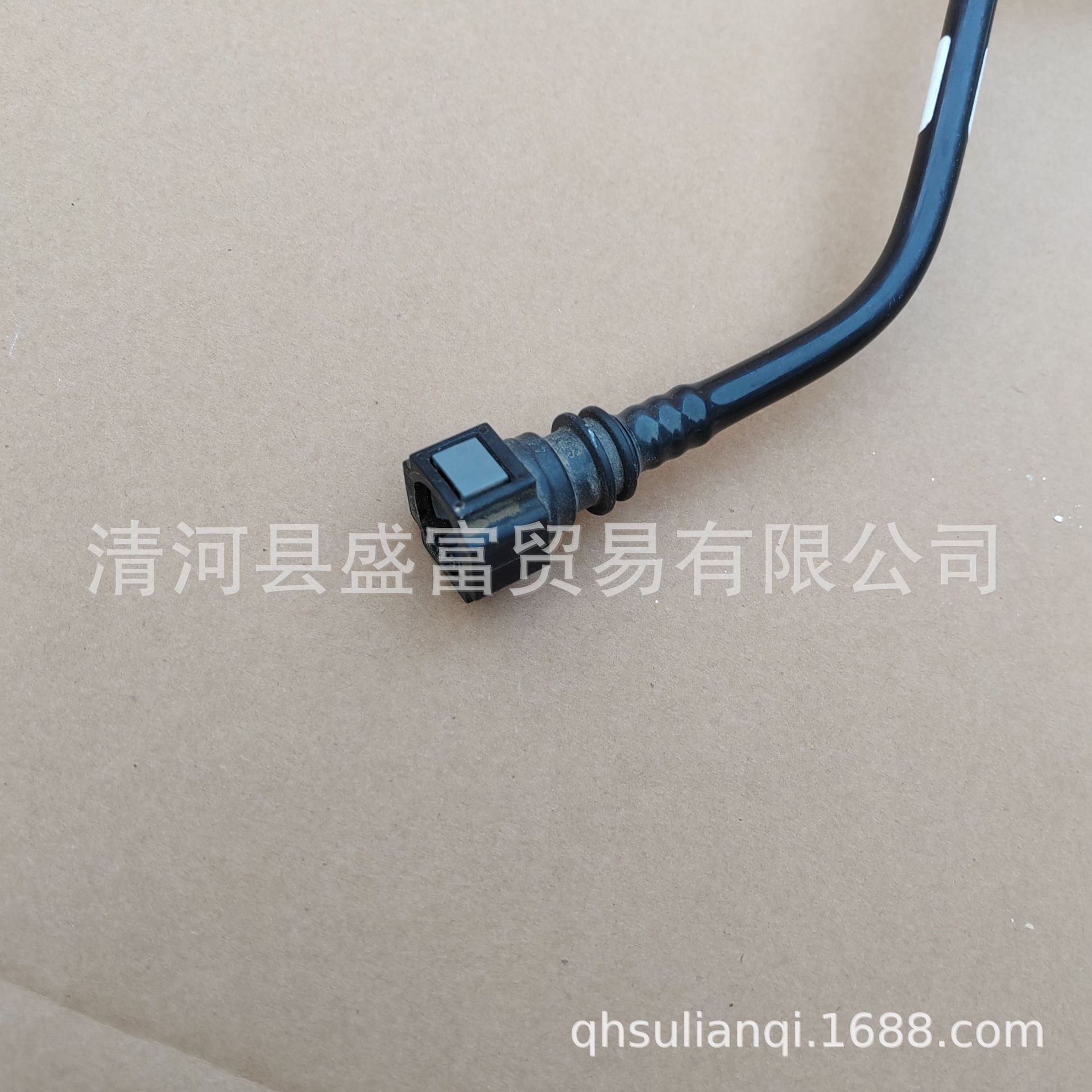 Suitable for Chevrolet Tracker Water Tank Hot Air Hose Water Pipe 26306226 26306227