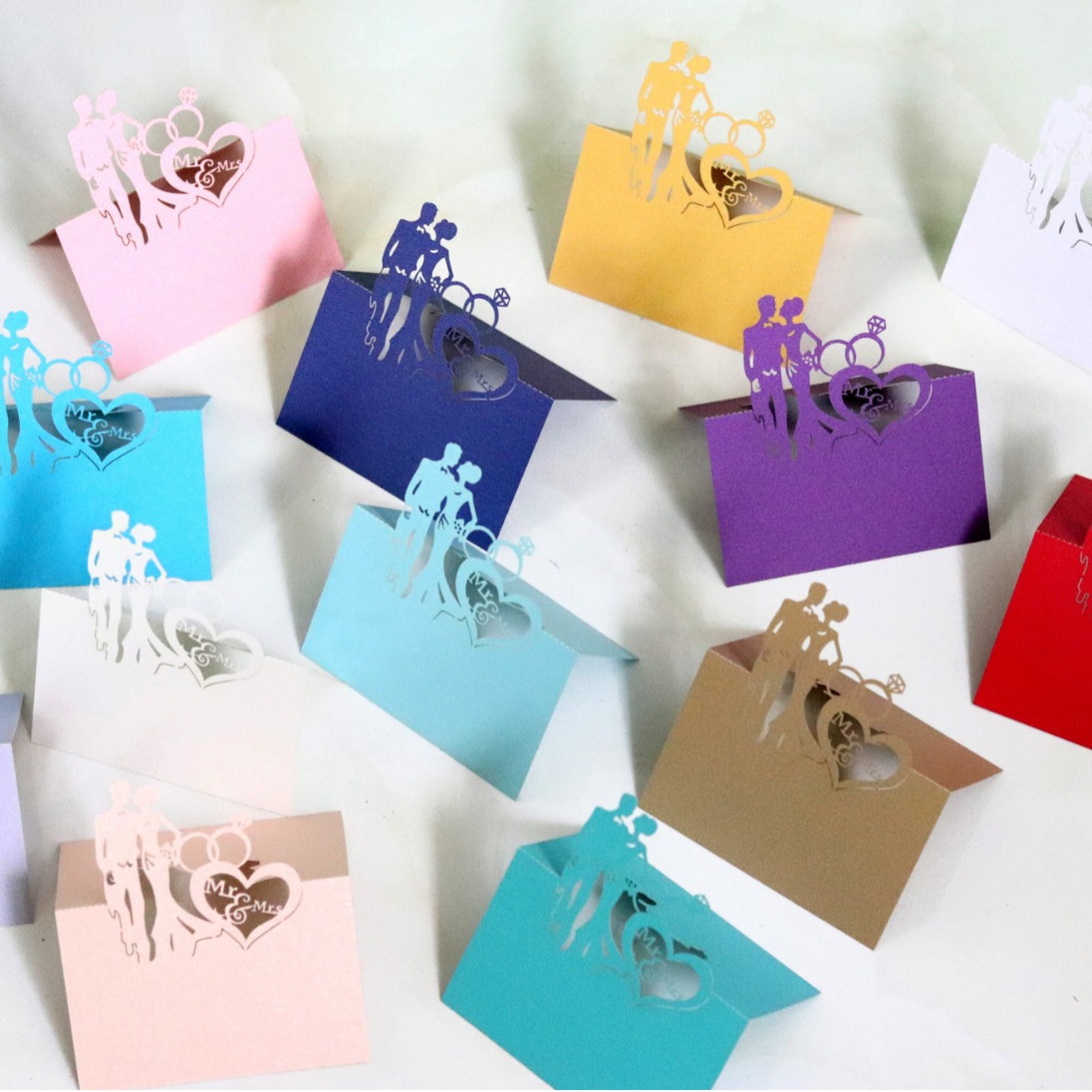 Hollow wedding banquet layout pink love wedding seat card bride bride decoration table card spot wholesale