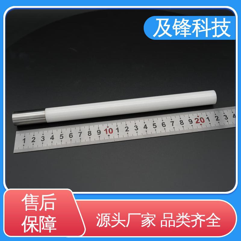 Керамические стержни из оксида алюминия являются стабильным выбором для жестких химических условий. Они устойчивы к сильным кислотам и щелочам. Производитель