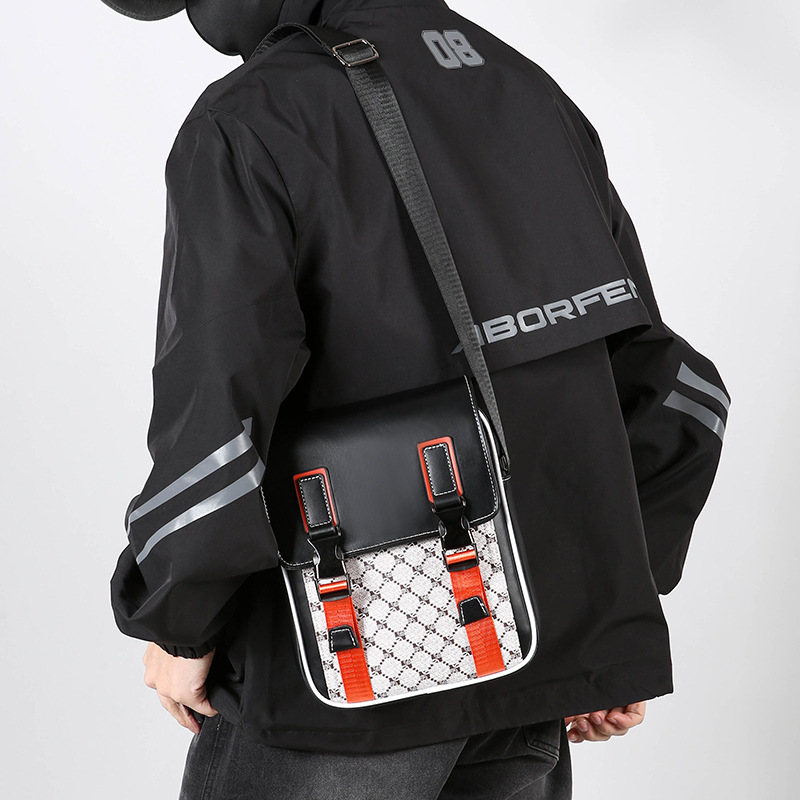 Shoulder Bag Men's Large Capacity Casual Versatile Internet Celebrity Crossbody Bag Plaid Fashion Classic Commuter Business Small Square Bag