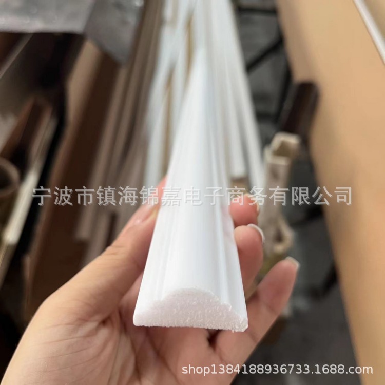 Чисто белая ПС пена Декоративная линия Новый материал Стеновой карниз Декорация Строительный материал Пояс Декоративный плинтус Экспорт