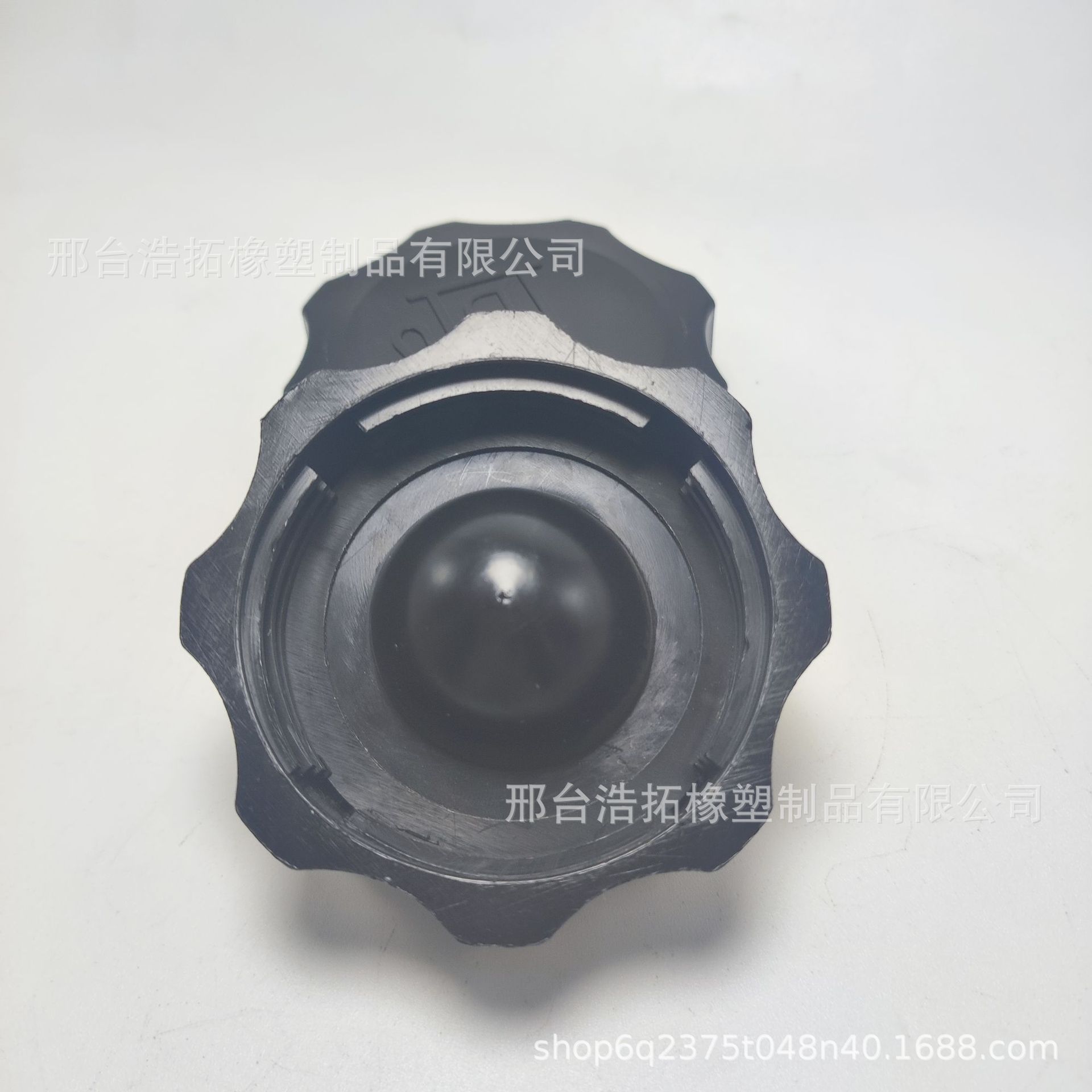 Suitable for Kubota L3608 L4708 L5018 Tractor Parts Assembly Cover Fuel Tank Tc402-42022