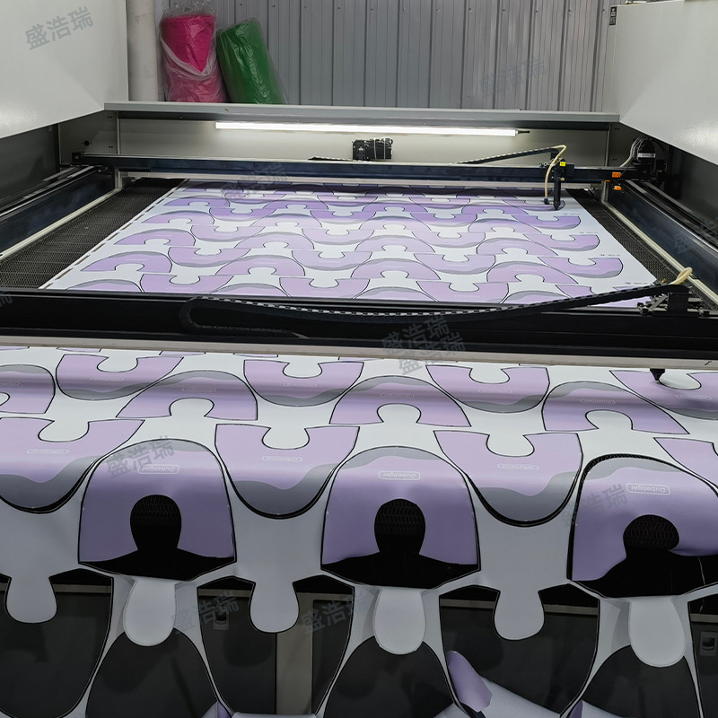 Source manufacturers Oxford cloth printing cloth laser positioning cutting knitted fabric polyester cloth laser cutting processing