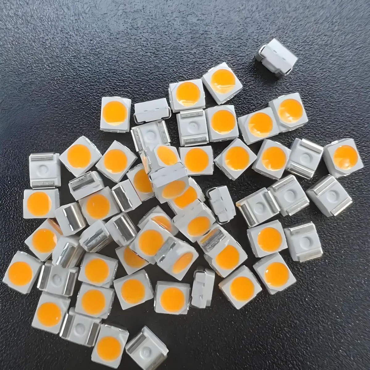 Recycling Inventory of Led Lamp Beads, Full-Color Display, Large Screen, Fpc Cable, Inventory Rental Screen, Ruihua, Now Available