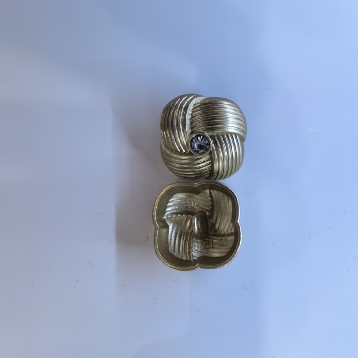 Small Fragrant Flower-Shaped Epoxy Diamond Fashion Button Sweater Coat High-End Button Metal Hand-Stitched Button