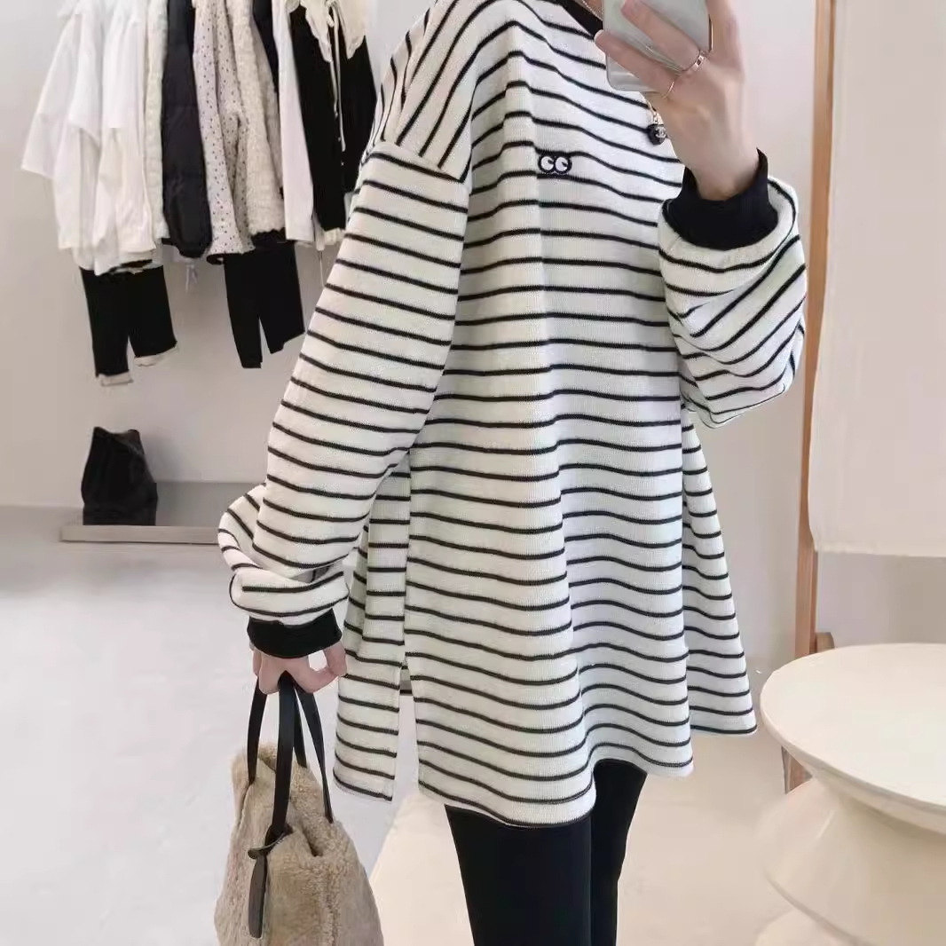 Maternity's Autumn and Winter Thickened Striped Loose Long-sleeved T-shirt Top 2024 Autumn and Winter New Split Hip Covering Base Shirt