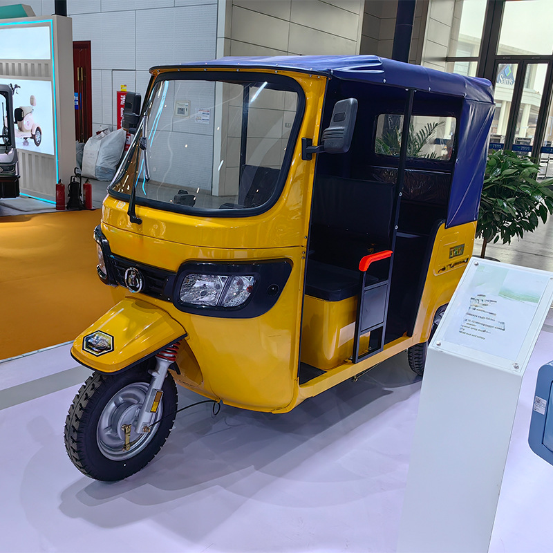 Foreign Trade Export Passenger Three-Wheeler High-Power Electric Passenger Bus Tuk-Tuk with Sunshade and Canopy Passenger Three-Wheeler