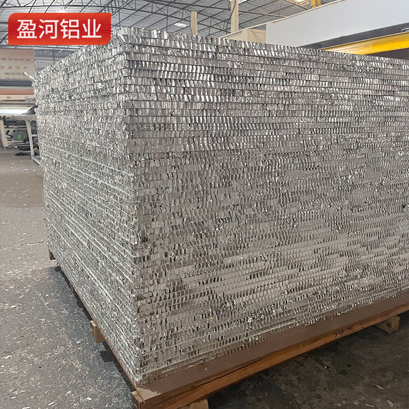 Factory Wholesale Aluminum Honeycomb Panel Laminated High Gloss Furniture Panel Thickened Ceiling Curtain Wall Door Core Filled Honeycomb Aluminum Large Panel