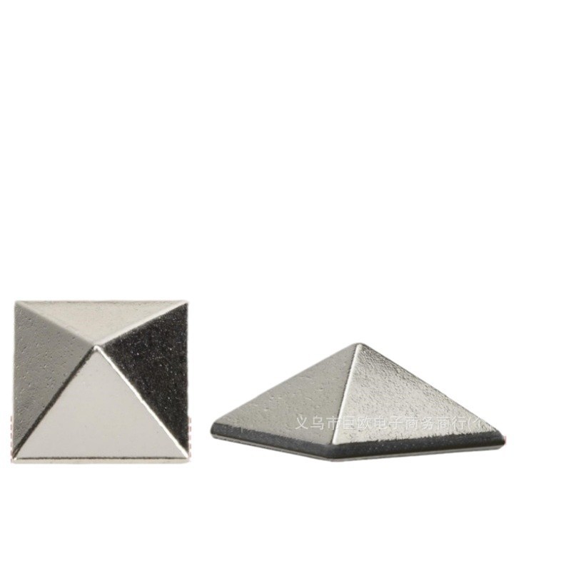 Amazon Snowboard treadle pad pyramid spikes anti-slip snowboard pedaling pad snowboarding