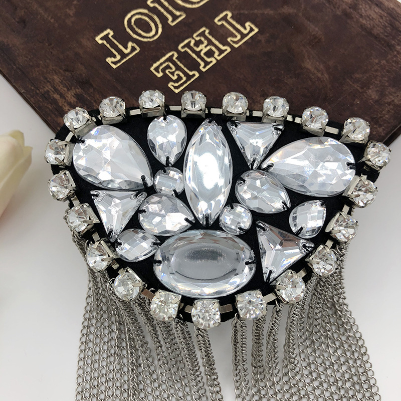 New products triangle pendant chain epaulets can be customized various styles of processing clothing epaulets manufacturers