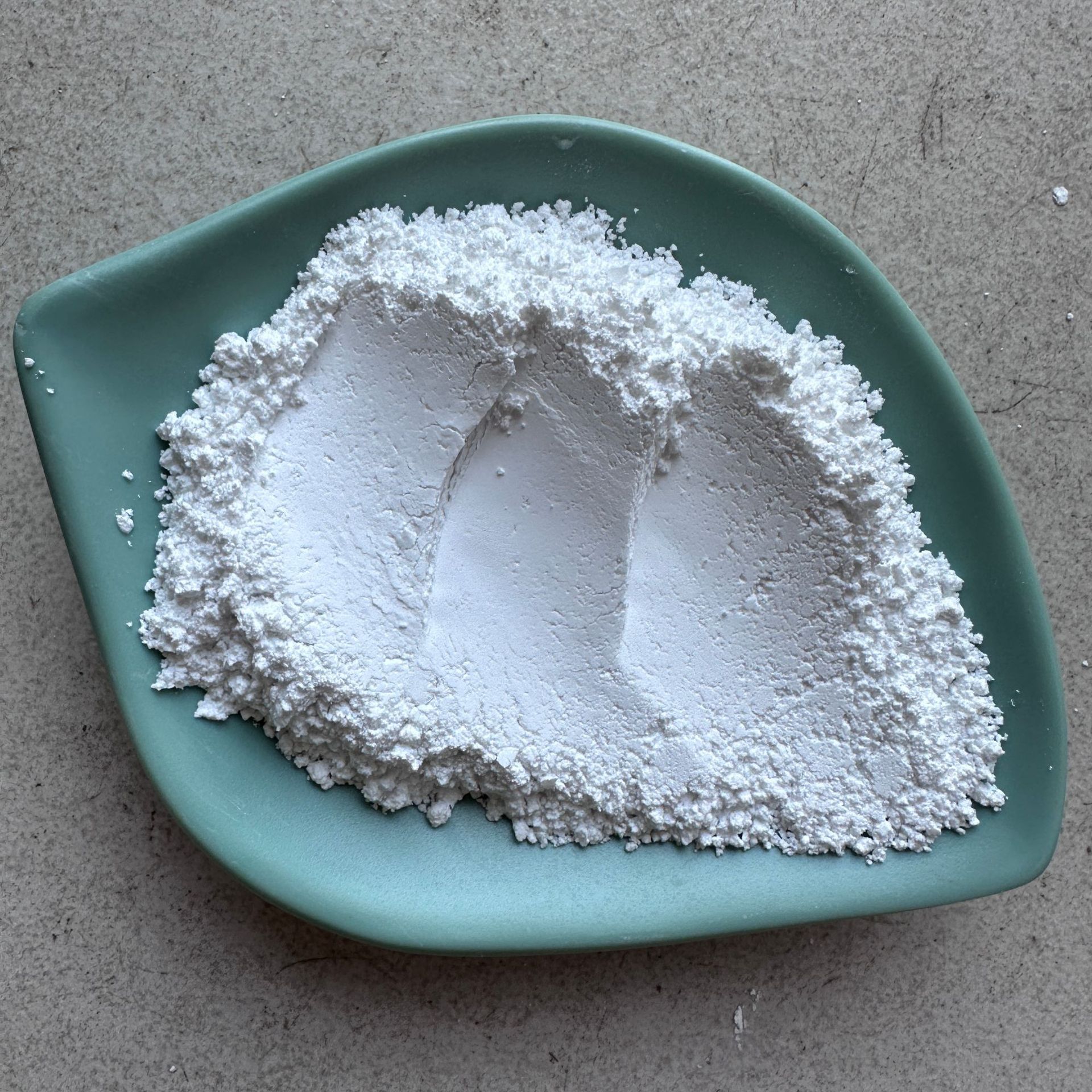 Synthetic Mica Powder for Rubber and Plastic Coatings, Oilfield Fillers, and Insulating Materials, 1250 Mesh Mica Powder