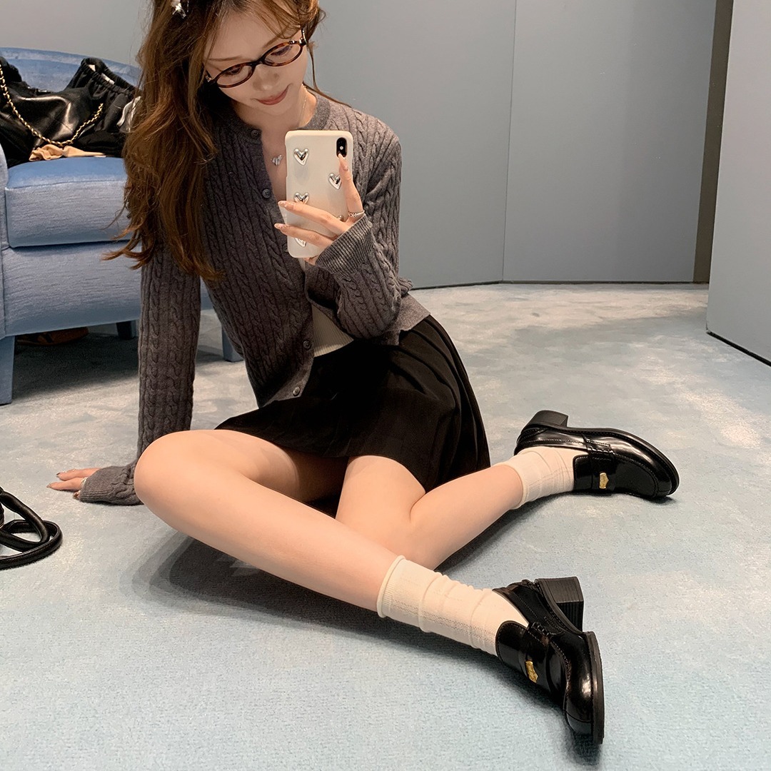 [Same Style as Su Jia] Same Style as Zhang Yuanying~ Amiu Gold Coin Chunky Heel Slip-On Loafers Women's Leather Shoes