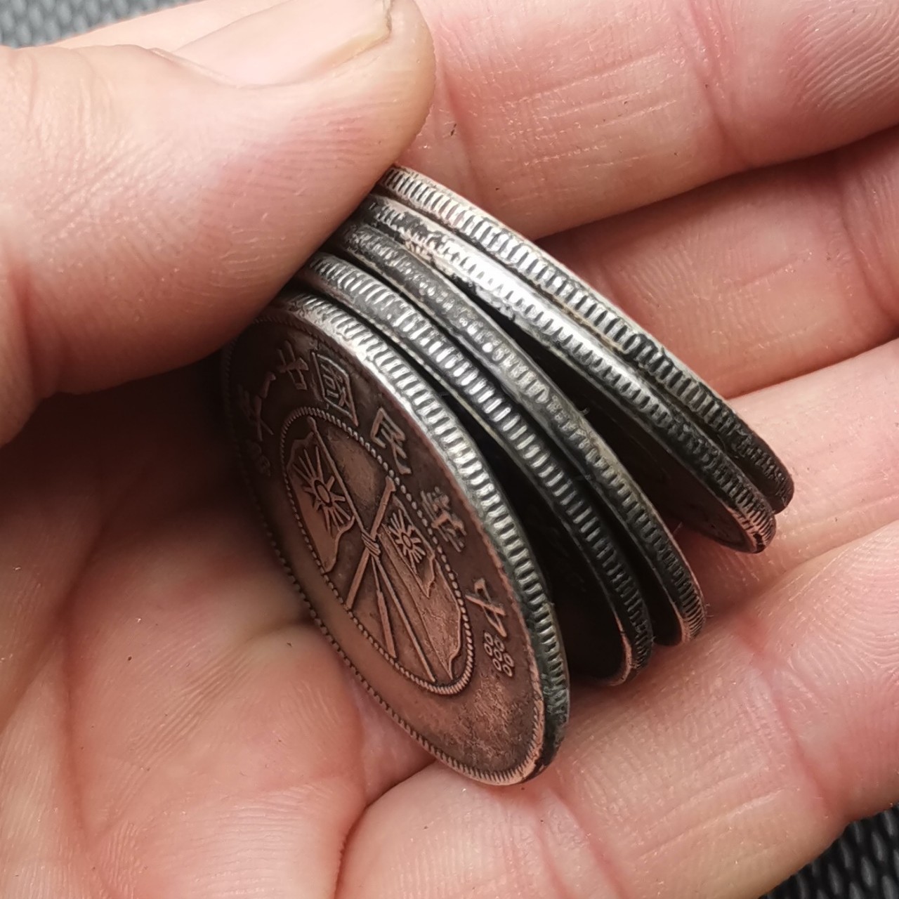 Imitation of the Republic of China in the 21st year of Yunnan Province made semicircle silver coin Kuping three-cent Six-cent copper core silver-plated antique coin