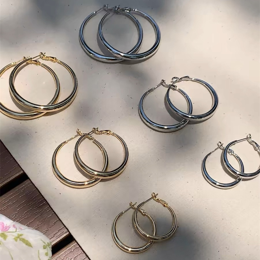 Classic Simple Thick Large Hoop Holiday Style Earrings Retro Commuter Earrings Thick Earrings Versatile Earrings