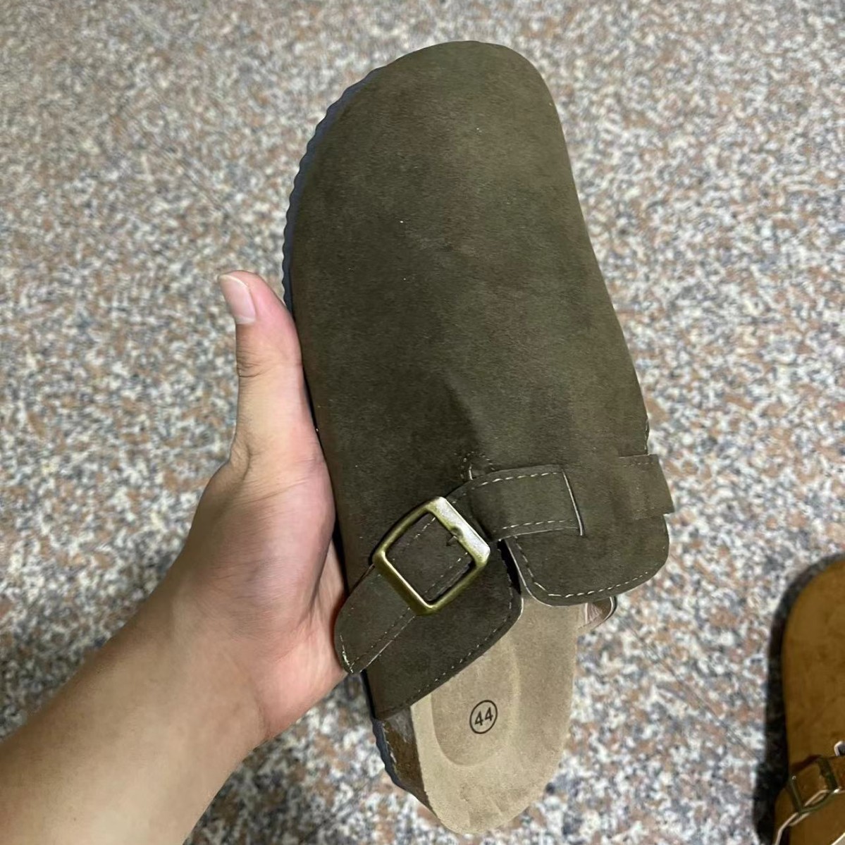 Large Size Slip-On Birkenstock-Style Clogs with Thick Soles and Closed Toe for Women, Suitable for Casual Outdoor Wear, Available in Various Colors