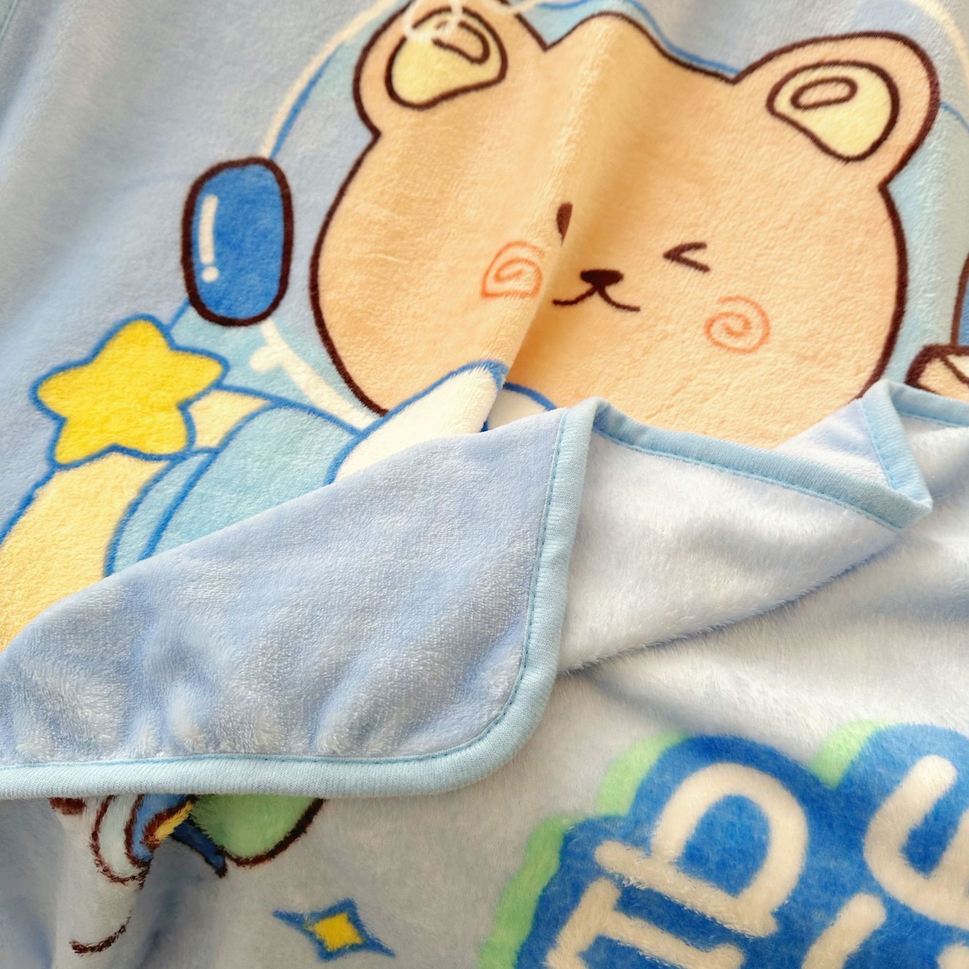 Cross-border Flannel Plush Autumn and Winter Thickened Nap Blanket Baby Going Out Blanket Cute Cartoon Air Conditioning Blanket