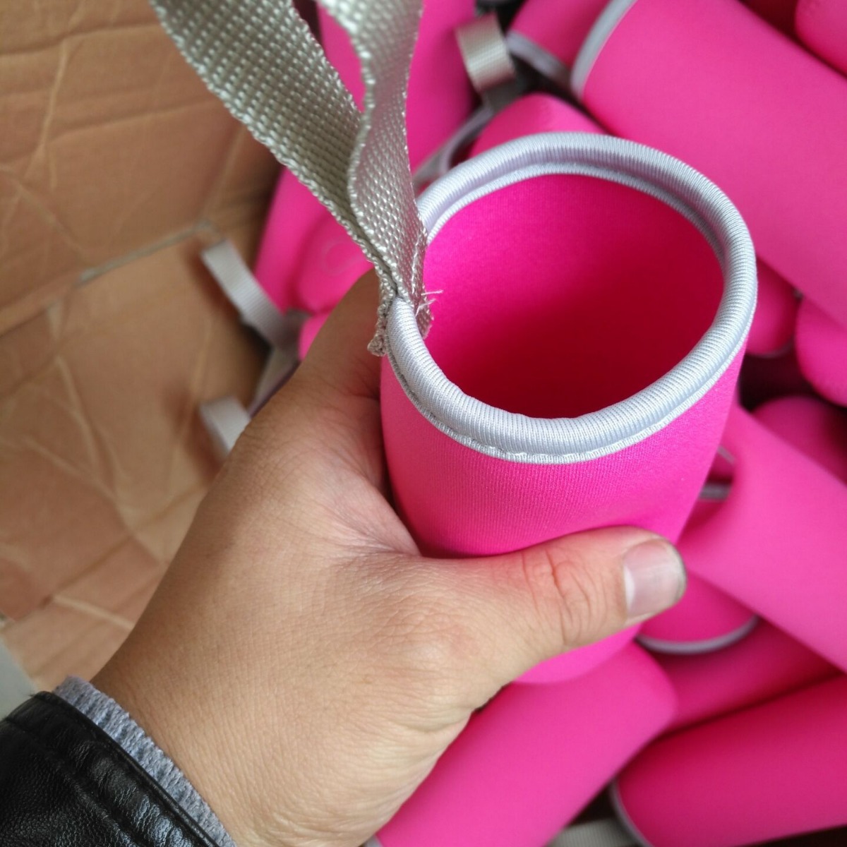 Creative portable thermos cup cover glass cup cover portable diving material cup cover plastic cup cover printable LOGO