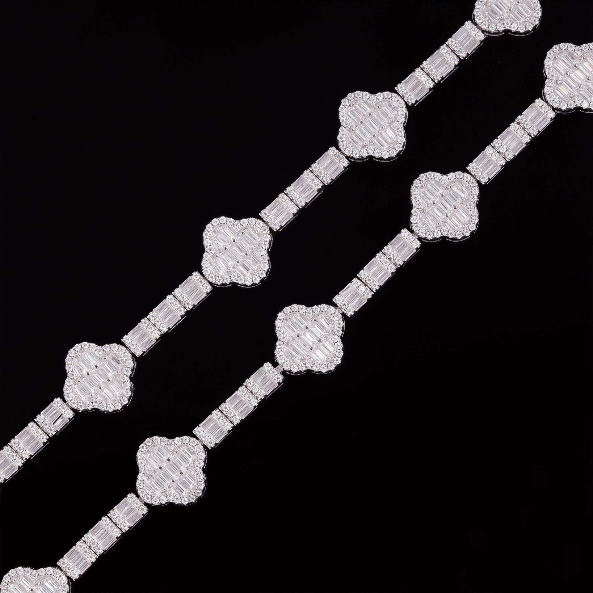 Light Luxury S925 Silver Ladder Square Mosan Diamond Four-leaf Clover Bracelet Fashion New Niche High-end Women's Bracelet