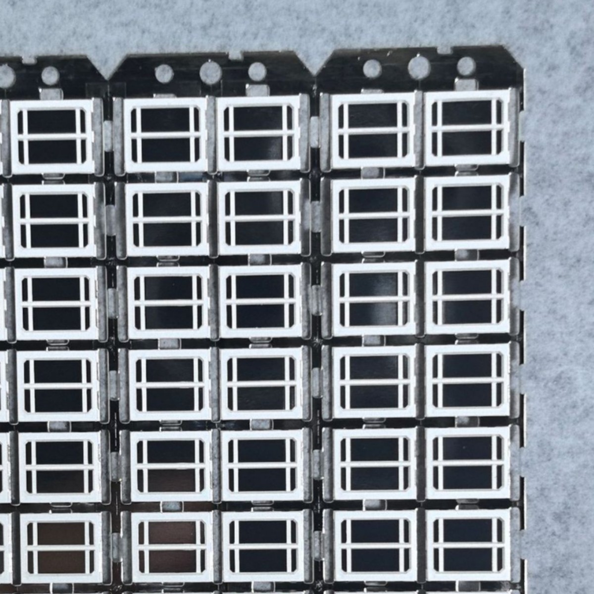 Dongguan Led Bracket Manufacturers Selling 5060-12 Row of Two-Color Car Light Bracket Red Copper Pct Bracket